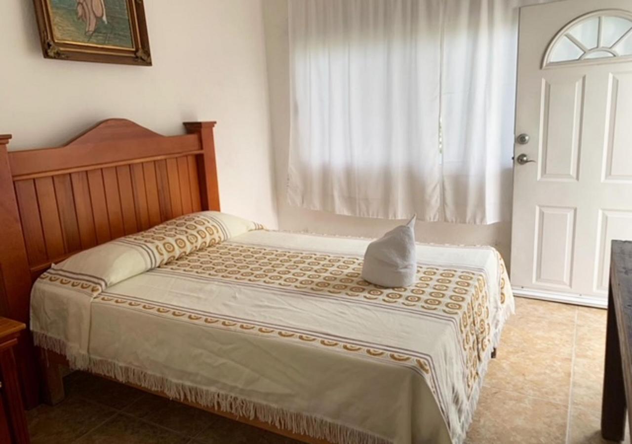 Hotel Quinta De La Rosa Cuautla  ภายนอก รูปภาพ