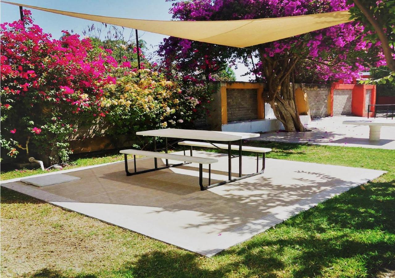 Hotel Quinta De La Rosa Cuautla  ภายนอก รูปภาพ