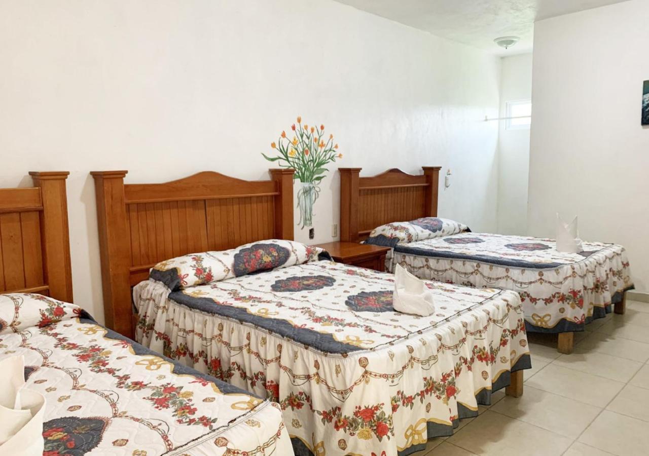 Hotel Quinta De La Rosa Cuautla  ภายนอก รูปภาพ