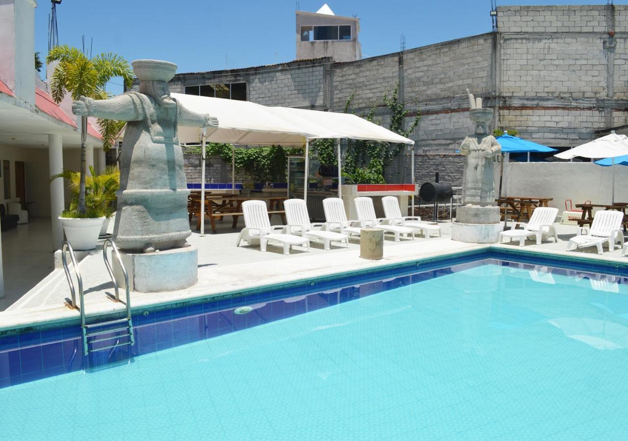 Hotel Quinta De La Rosa Cuautla  ภายนอก รูปภาพ