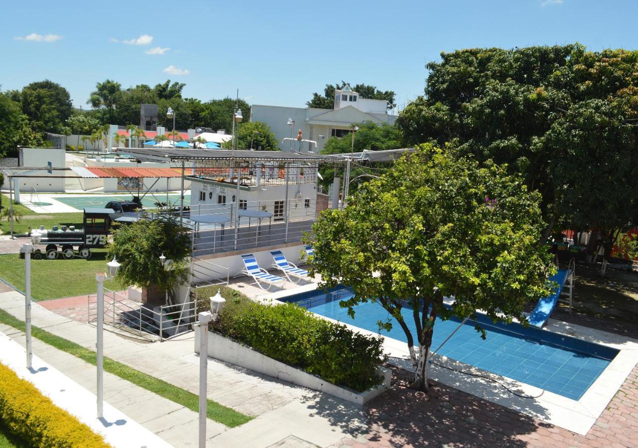 Hotel Quinta De La Rosa Cuautla  ภายนอก รูปภาพ