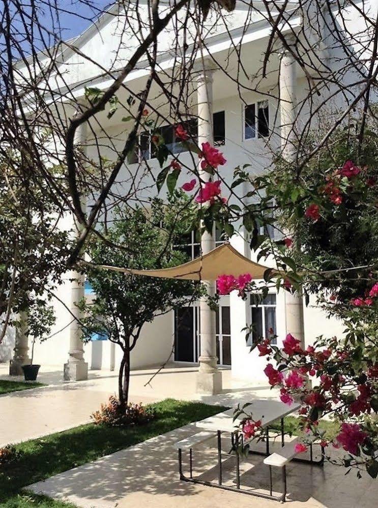 Hotel Quinta De La Rosa Cuautla  ภายนอก รูปภาพ